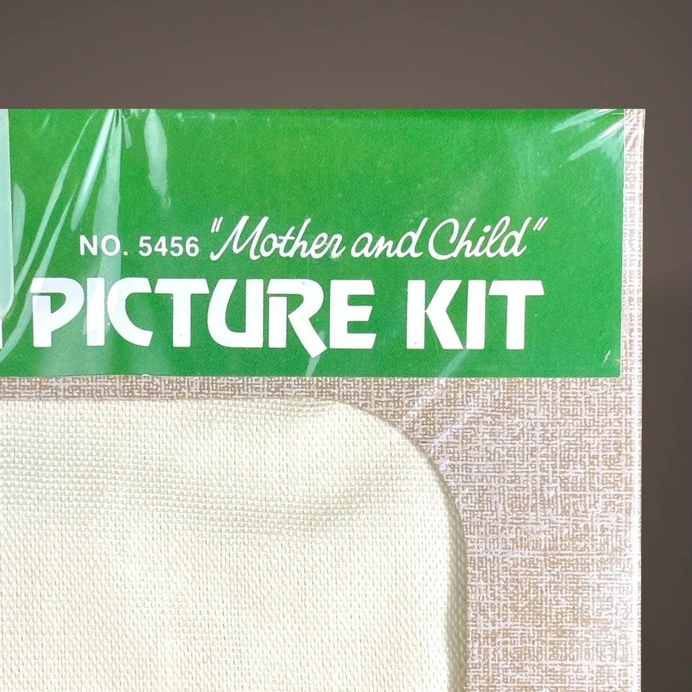 WonderArt Mother Child Christmas Stitchery Kit Sealed Embroidery 12x16 1970s